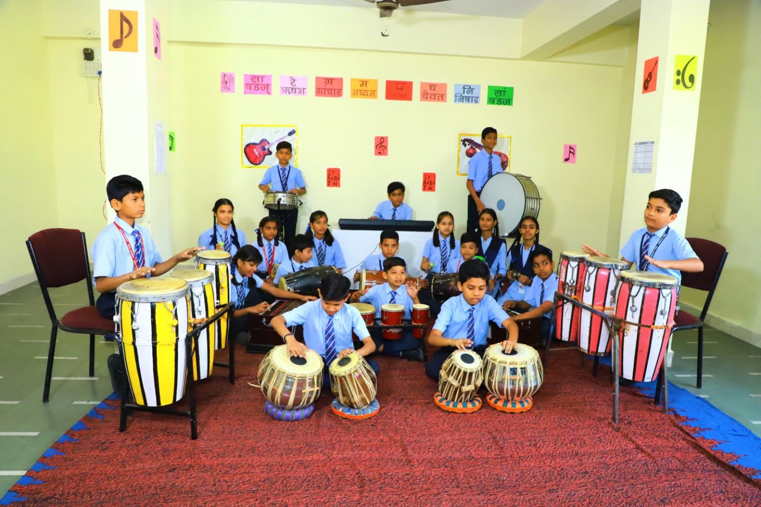 Learn Music In MP Board School With Instrument Accessories