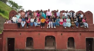 1425156