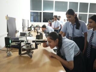 Students’ Educational Visit to IIT Indore2